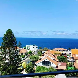 https://bajamar-piscinas-naturales-playa-y-surf.tenerifehoteles.net